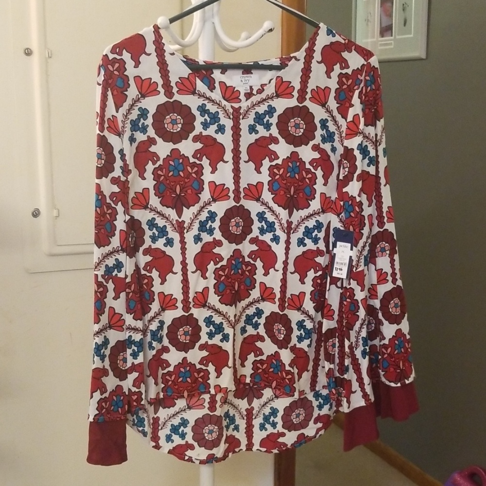 Crown and Ivy elephant NWT shirt